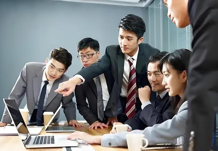 原来公司才是我的理想型原来公司才是我真正的理想型！卷王级上进心，年年月月给你画大