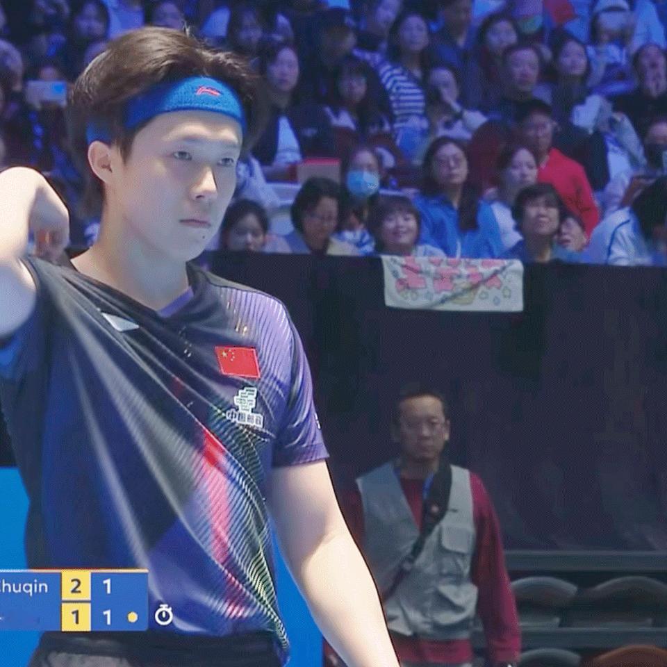 王楚钦 中分小狗皱巴起来怎么更萌了