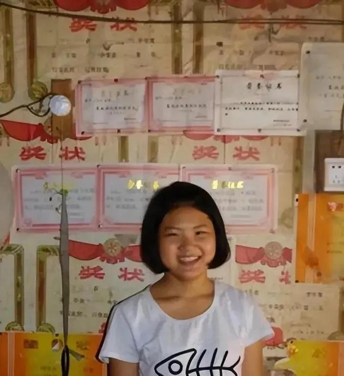 1988年，安徽一对夫妻生下女儿后不想要，想起村里有对光棍兄弟，竟连夜把女儿抱了