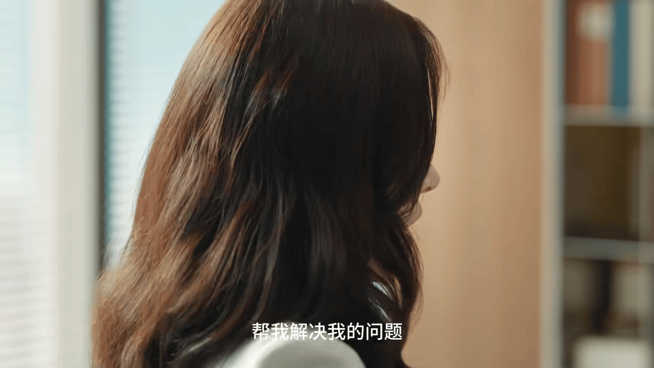 她怒了她急了观众爽了 白靓靓以为能拿捏饶雨瓷，结果反被狠狠拿捏，心理战直接赢麻，