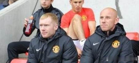 【前队友证实斯科尔斯欲回归曼联 将任教练或高管】近日红魔传奇斯科尔斯和他的前队友