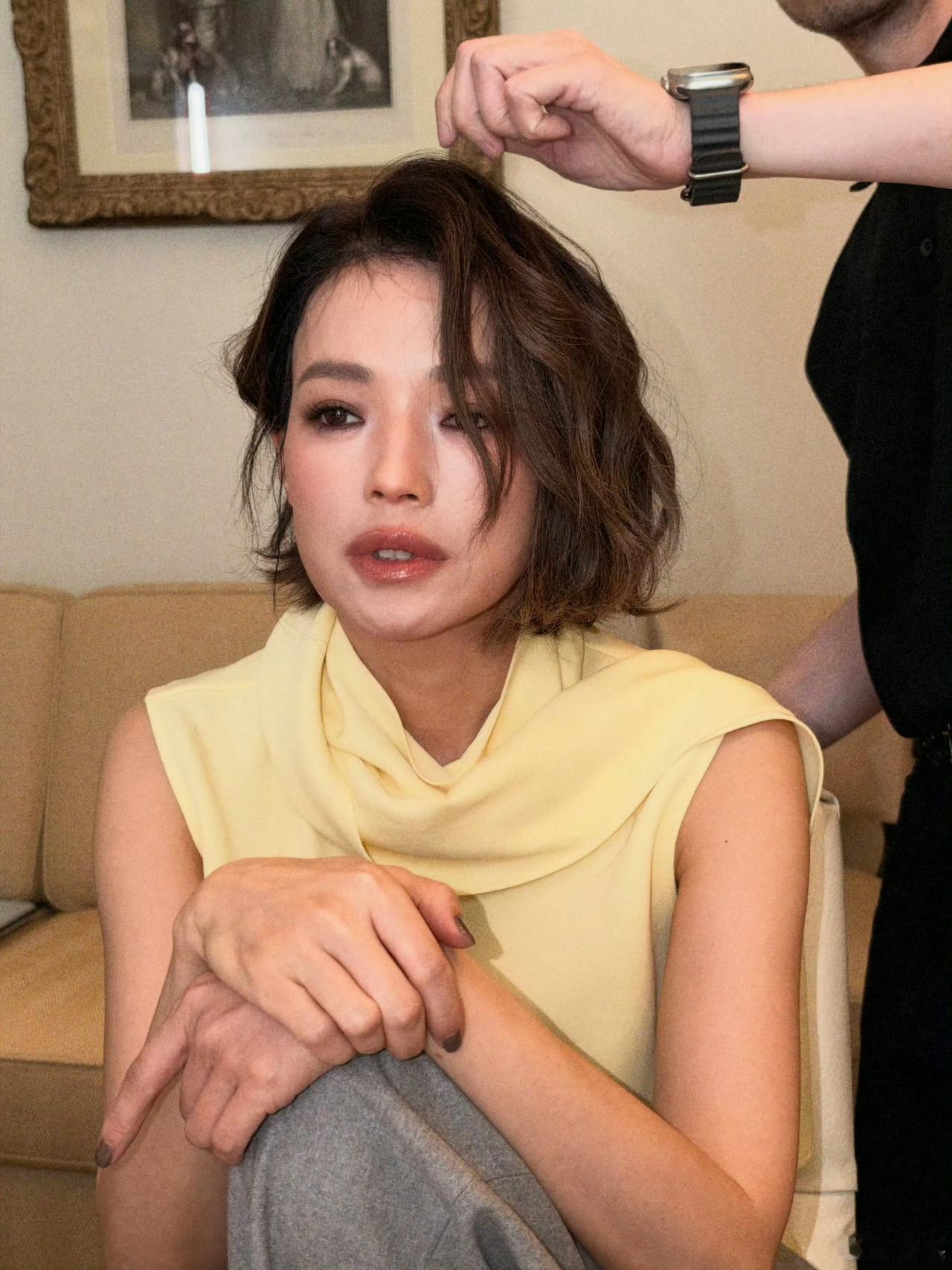 又出新美图！
如今的她真的是随着岁月的流逝越来越美！