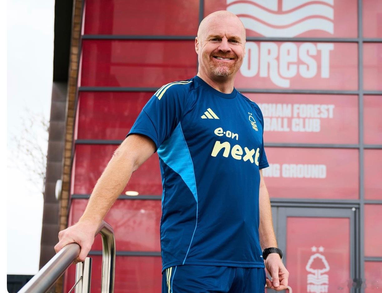 戴奇是正选。森林本就是“蹲坑”球队，倾全力严防死守，伺机用吉布斯怀特的过渡、伍德