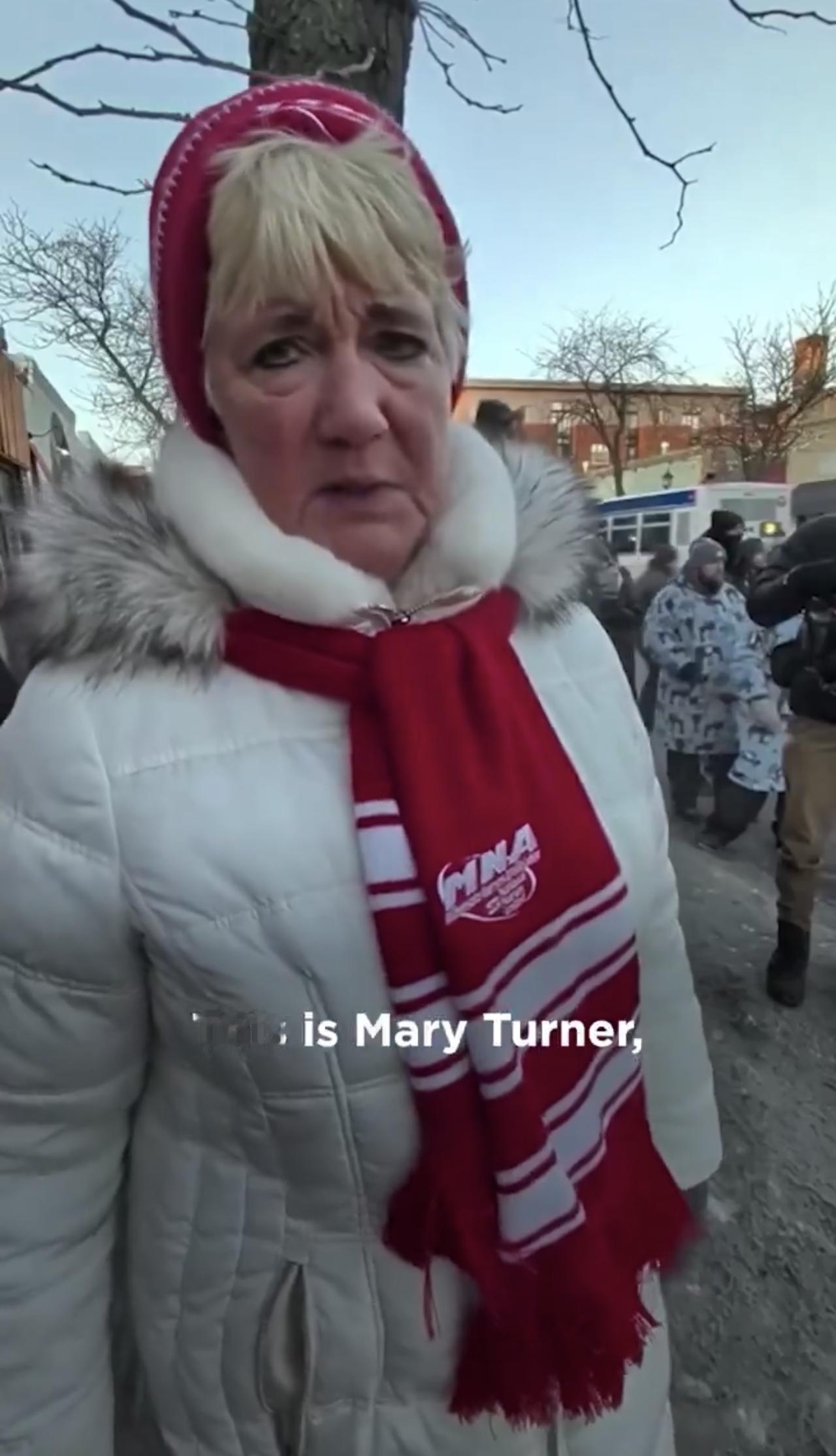 “Enough is enough."

美国全国护士联合会（NNU）主席玛丽·