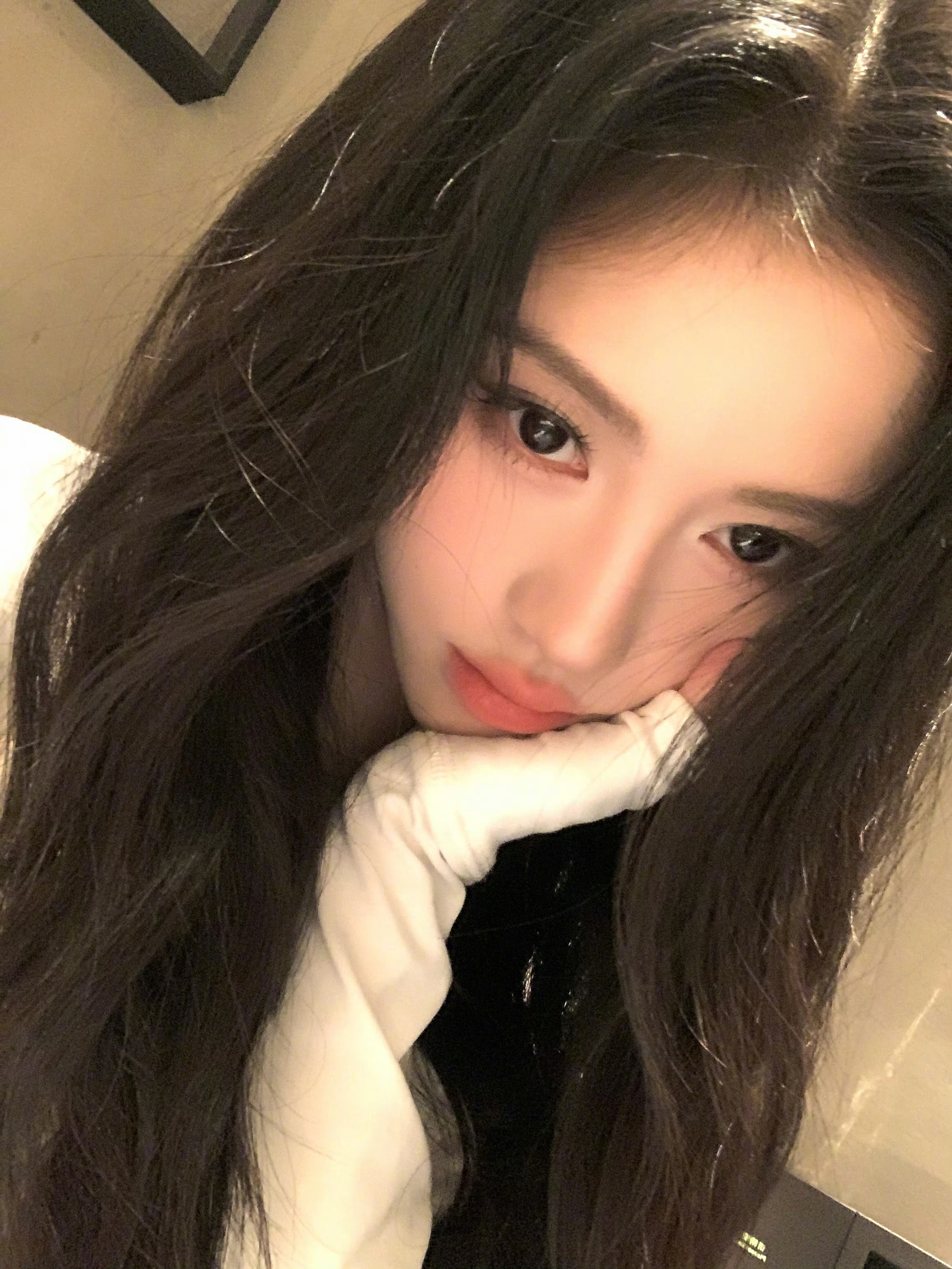 很明显右边是0阿😁 ​​​