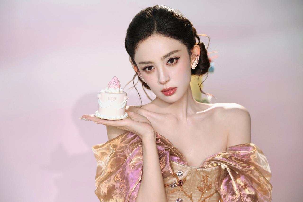 这真是公主[飞吻]
古力娜扎