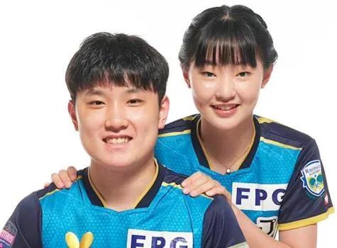 张本兄妹跻身欧洲大满贯单打四强！
在欧洲大满贯赛男女单打1/4决赛中，张本美和4