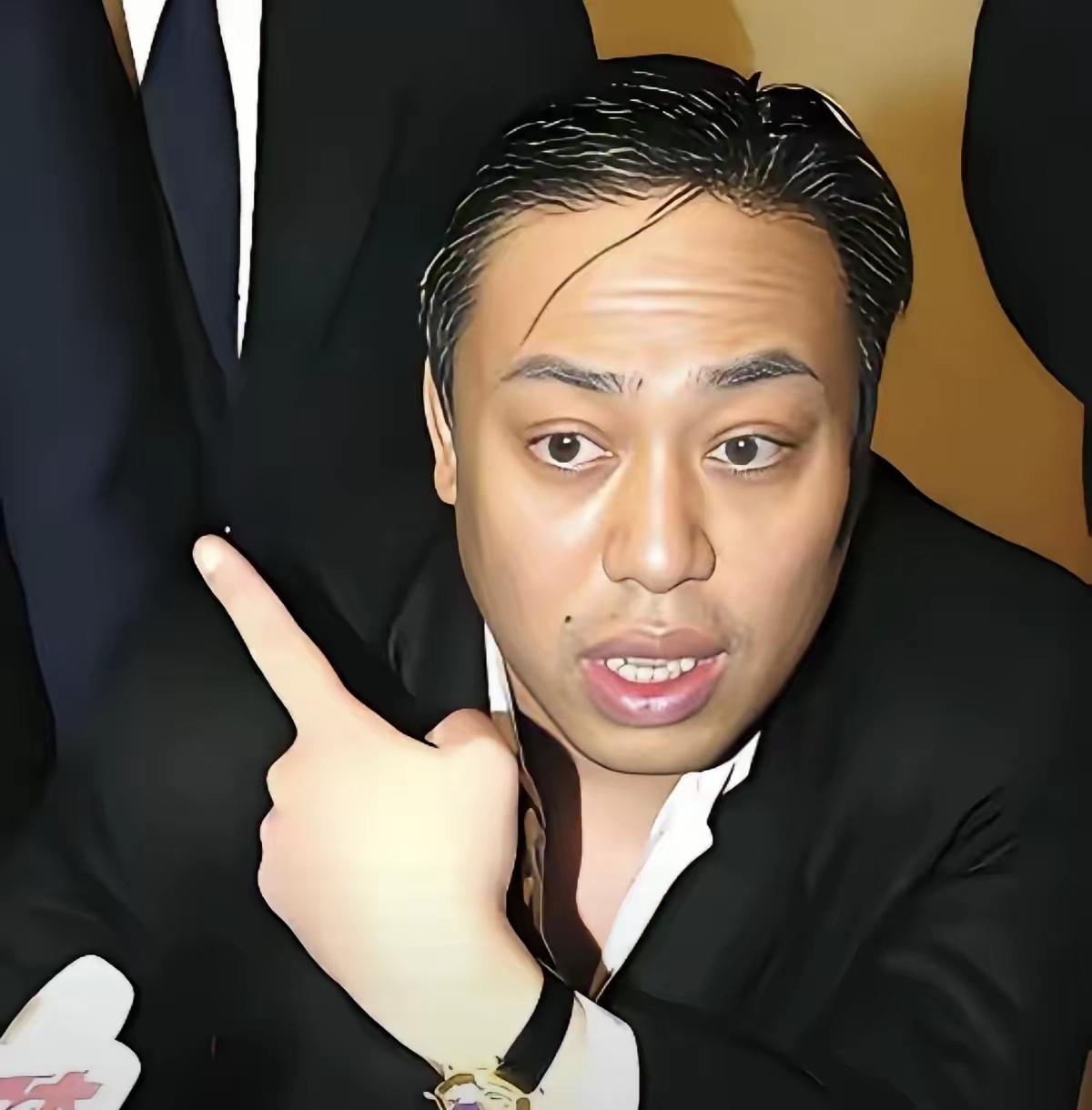 罗兆辉喝得微醺，说：“女人这东西，你给她100万，她跟你装圣女；你给她1000万