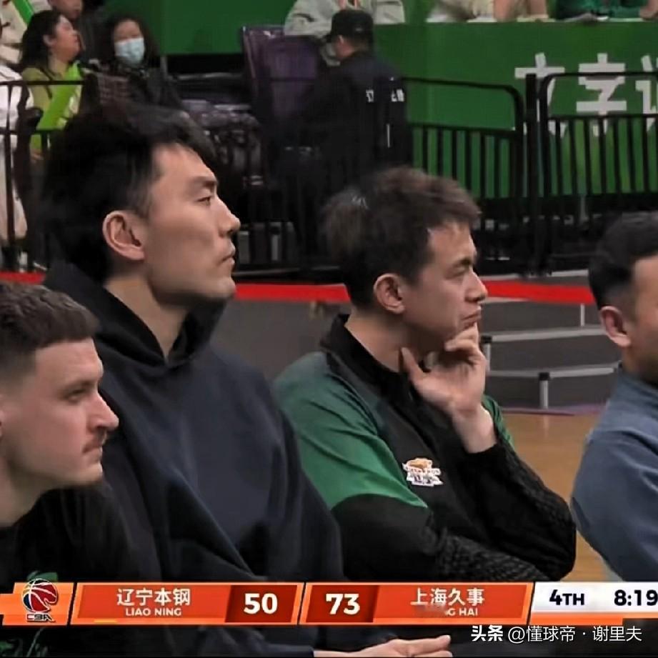 辽宁小将张陈治锋力压王哲林！
打上海，张陈拿到15分7板，而王哲林14分7板，比