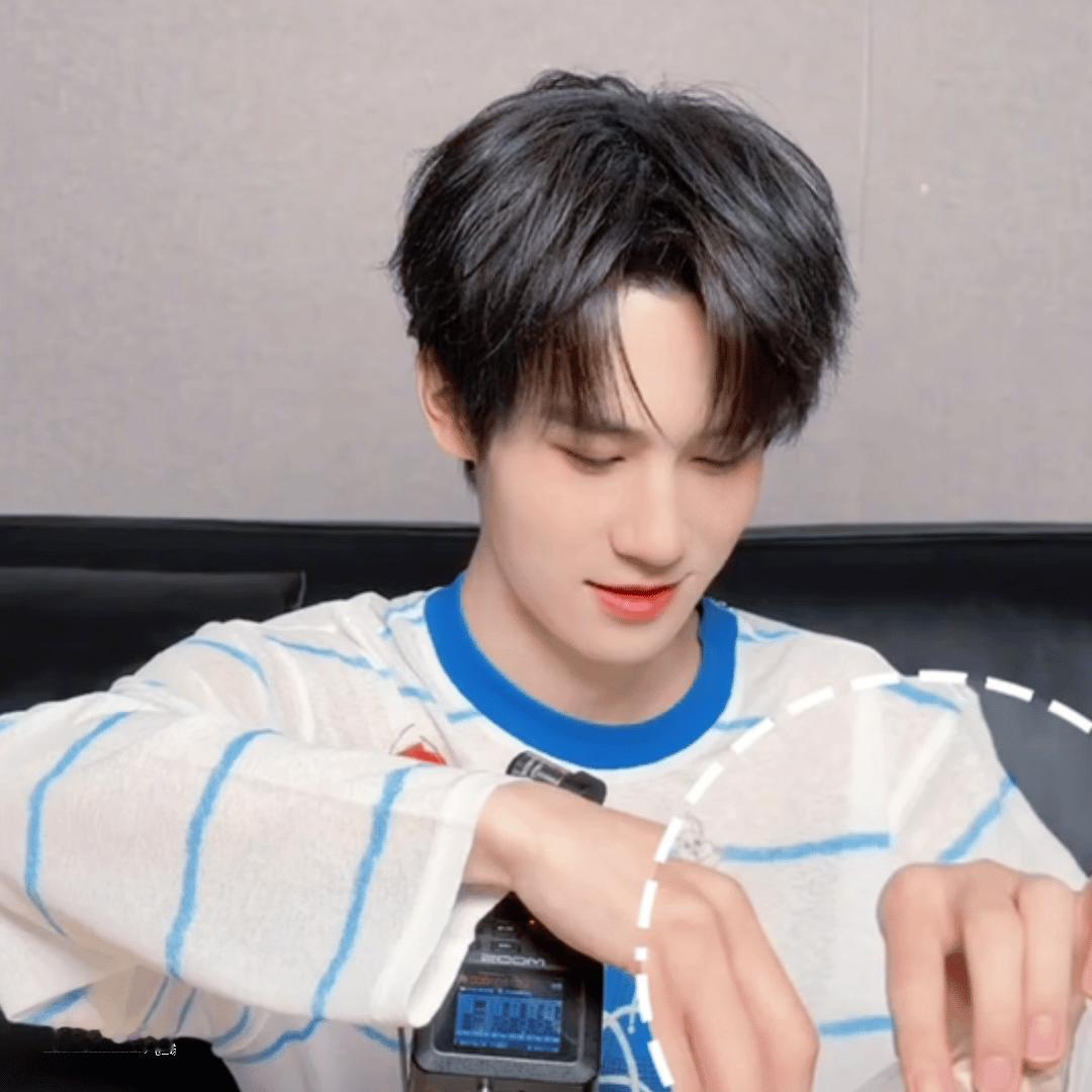 张真源沉浸式ASMR张真源100期当然要来点不一样 真的被张真源的仪式感打动，百