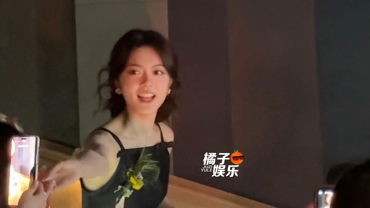 娱乐骄阳似我西瓜糖宋威龙赵今麦西瓜糖 骄阳似我西瓜糖，想要！ 