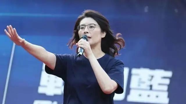 郑丽文在党代会上直接质问：“反独可以，统一呢？难道永远只谈九二共识？”

202