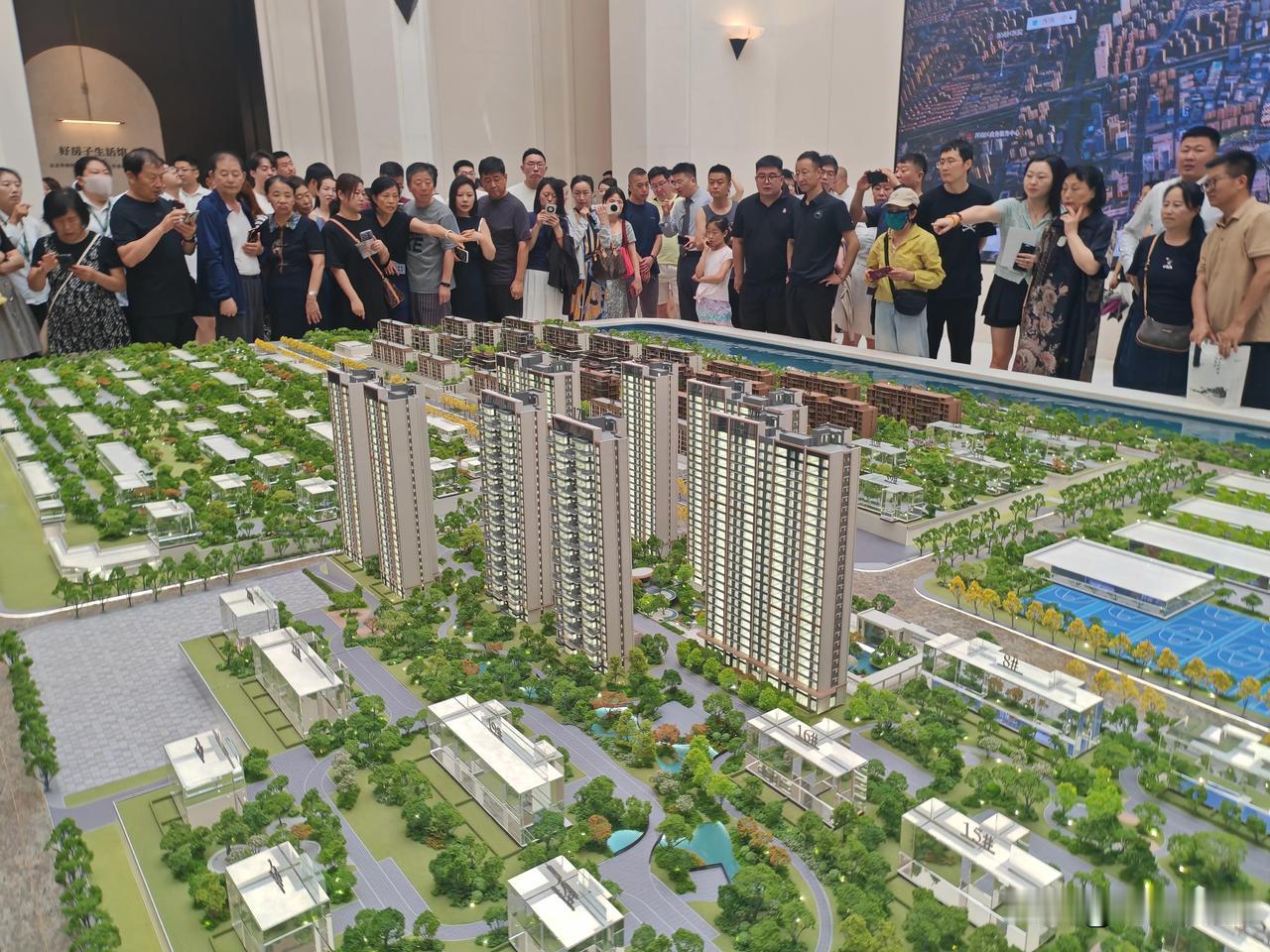 沈阳浑南奥体新盘亮相，沈阳准五代宅
位置在浑南奥体中心斜对面。
百亿大盘，看来确