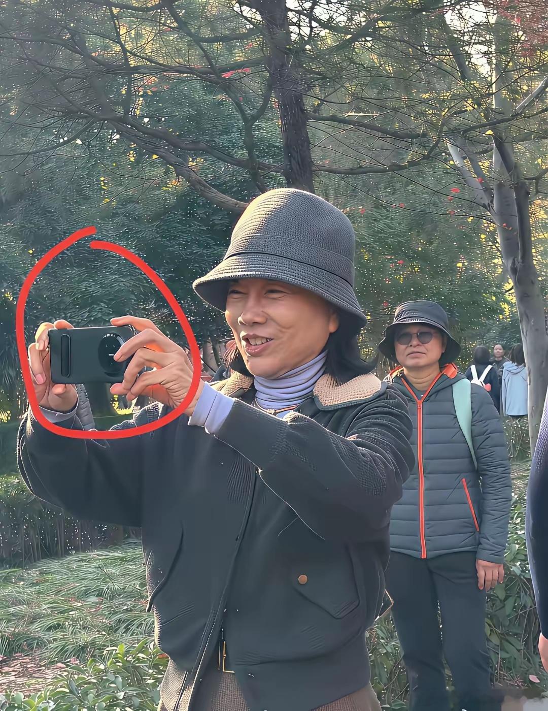 格力董大姐用的是啥手机？