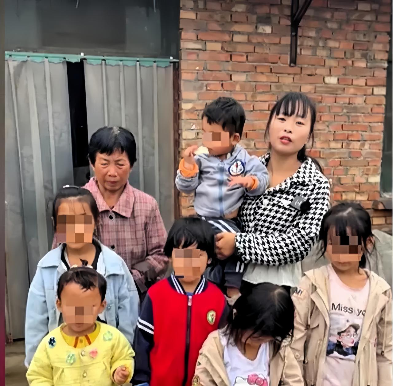 河南商丘，90后女子22岁嫁人，生俩孩子，大伯哥因故不幸离世。谁料，大嫂丢下5个