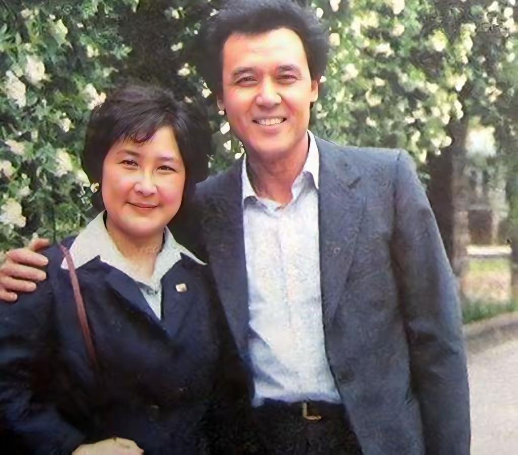 达式常
王文浩
夫妻照