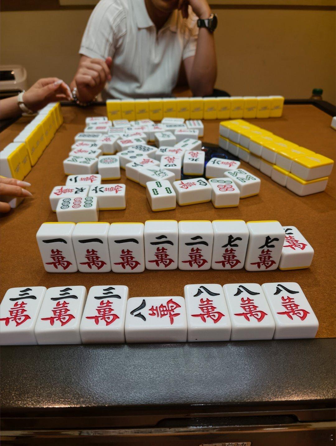 朋友们，打麻将这事真的多教教学费就会变厉害嘛？