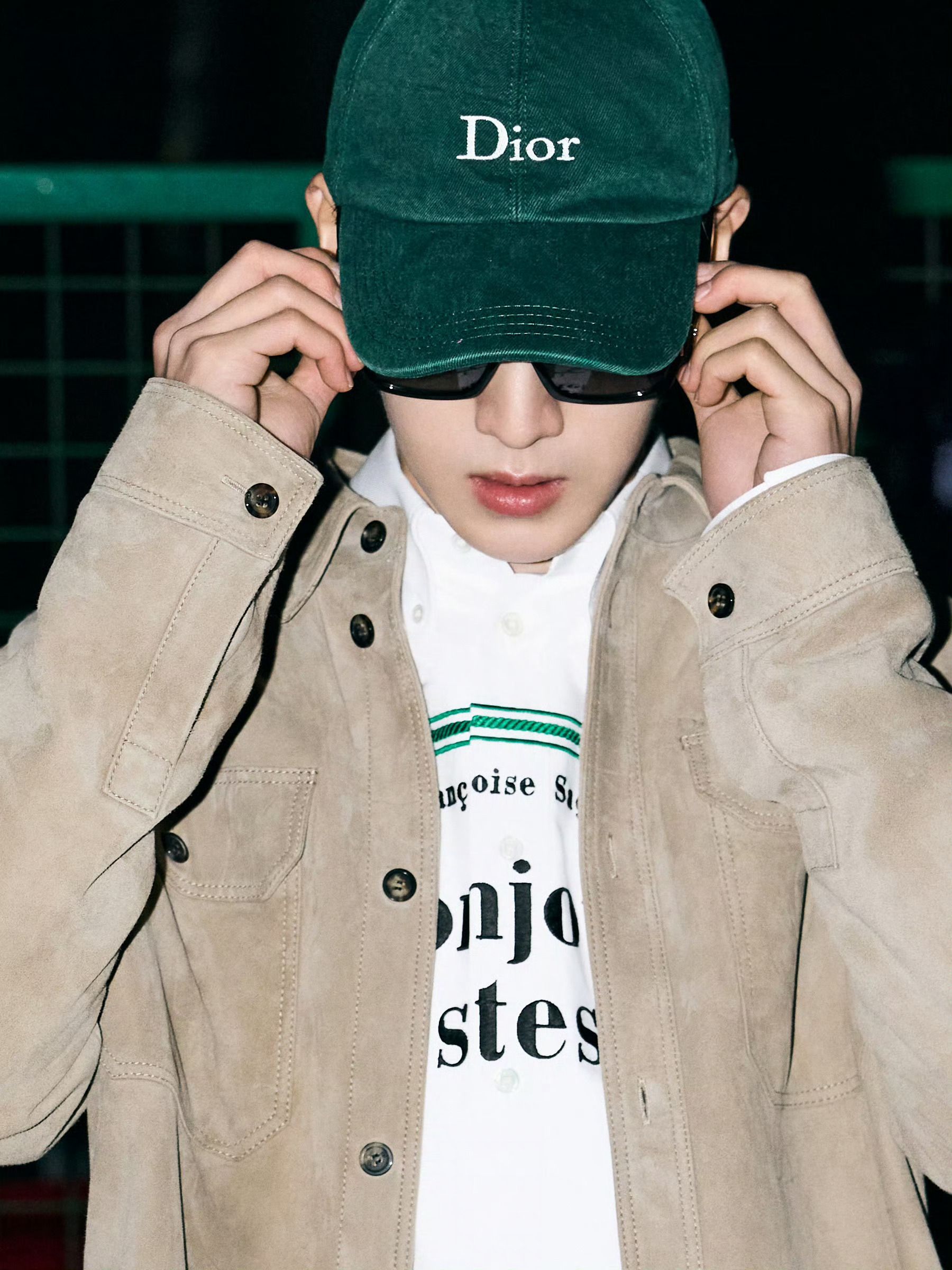 李昀锐 × Dior 2026秋冬女装大秀机场出发造型大片 巴黎时装周时装周