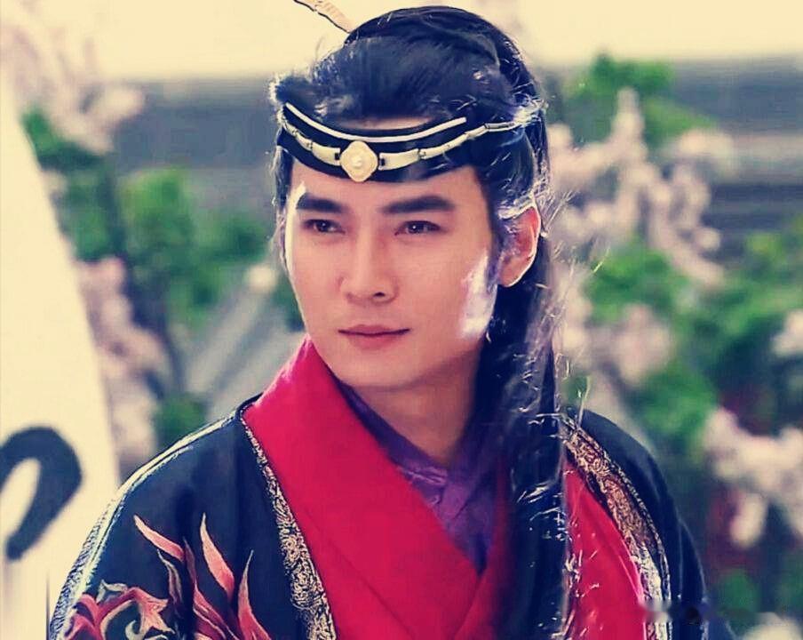 唐高宗年间，武则天把持后宫，权势日盛，随之而来的是对自家门楣的大力经营。她的父亲