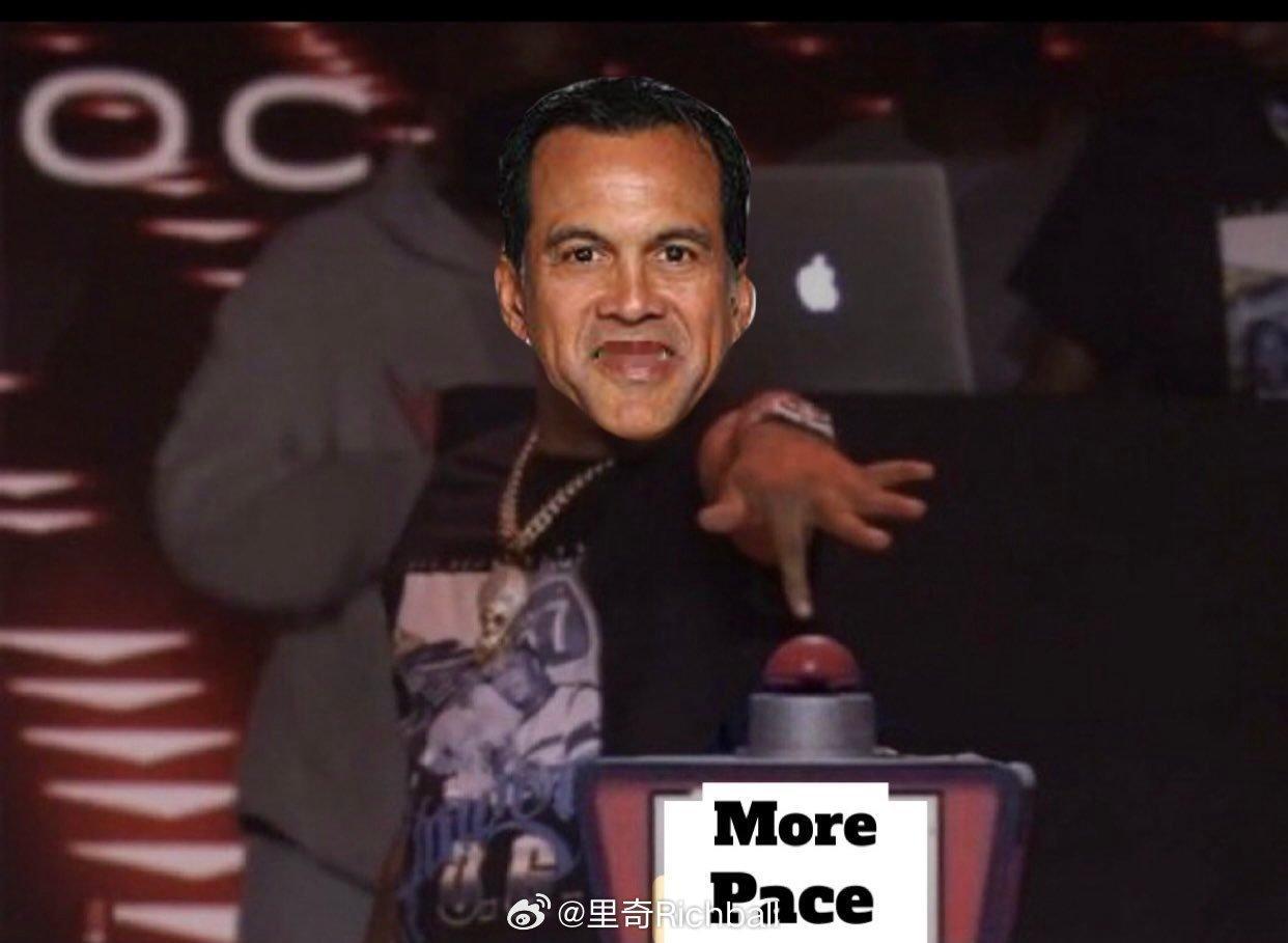 斯波好久没打过这么富裕的仗了不过谁首发谁替补，让人头疼啊鲍威尔，小米切尔，维尔，