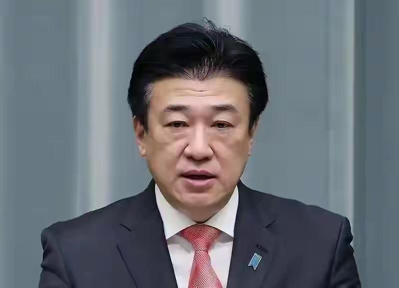 3月2日，日媒报道，日本经济产业省官员表示，政府尚未就美以攻击伊朗后释放原油储备