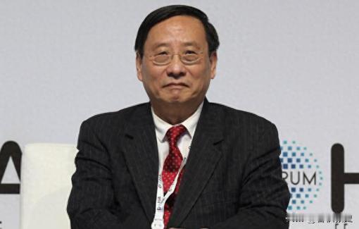 英国记者当众逼问高志凯：“中国为什么不尊重国际法？难道连国际法都不愿遵守吗？”没