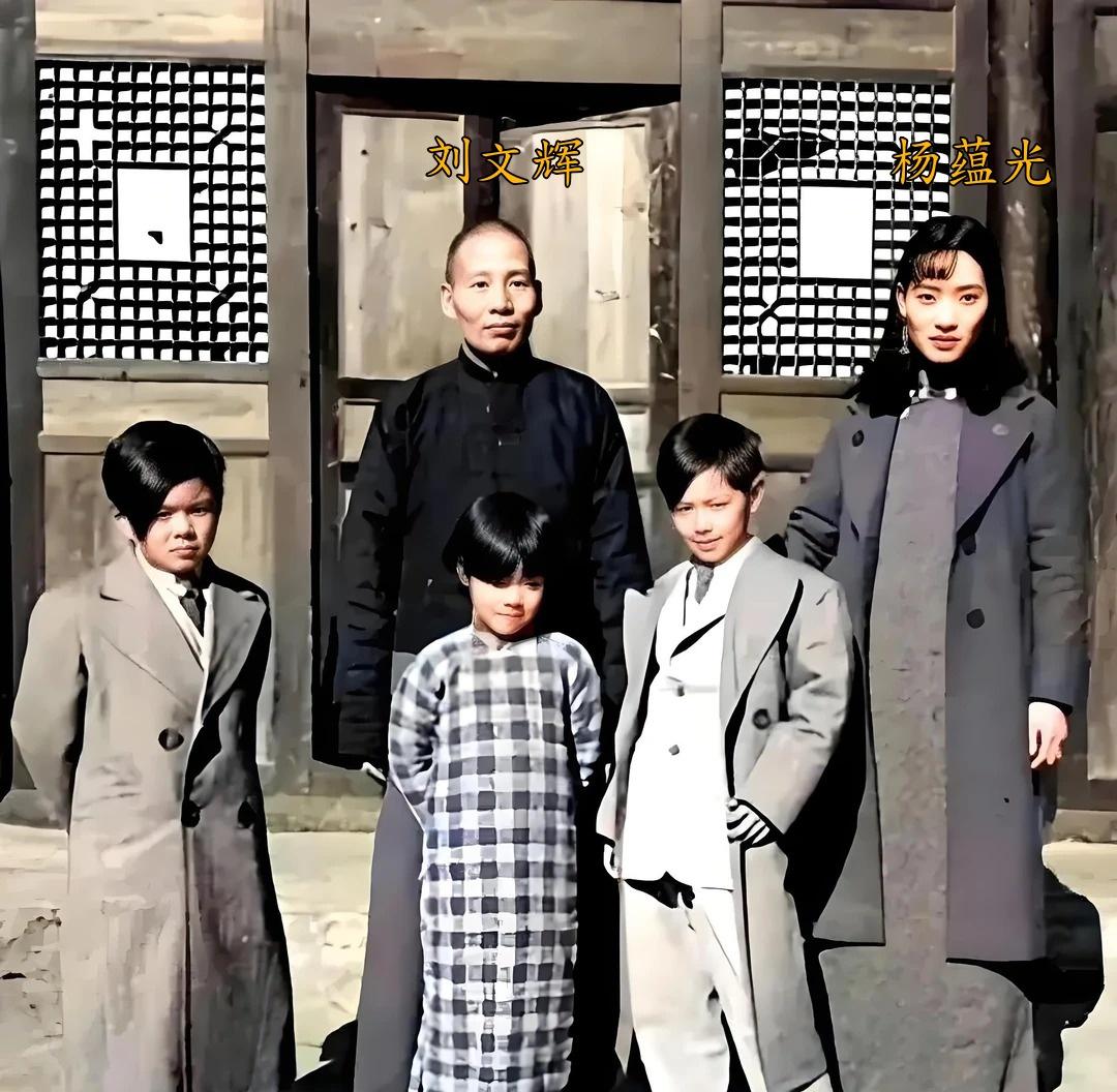 四川军阀混战时期有个规矩，叫四不打。

一是农忙不打，每逢春耕秋种，双方主动停火