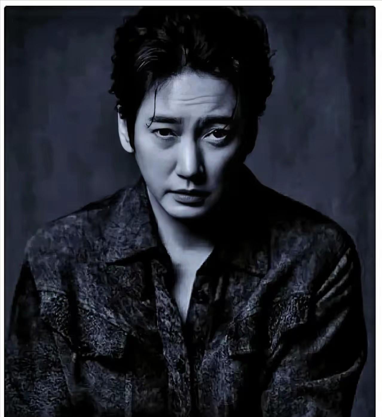 45岁，没成家，父母姐姐全走了。这得是多深的绝望？3月26号，演员李尚宝在家里悄