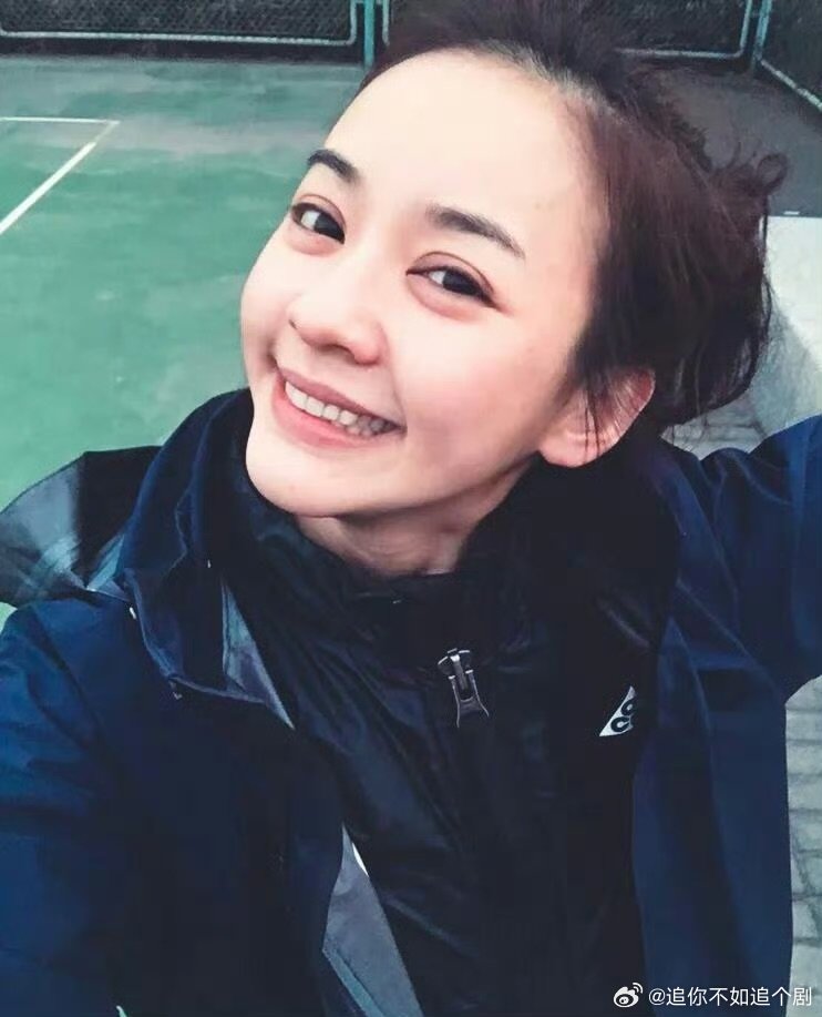 陈意涵上一秒女明星下一秒女神经被姐姐的性格圈粉了，大方自在敢玩敢闹，自带超强治愈