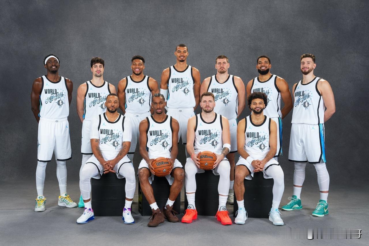 就在明天！！！2026年NBA全明星定妆照，詹姆斯、杰伦，布朗和华子缺席！集卡领