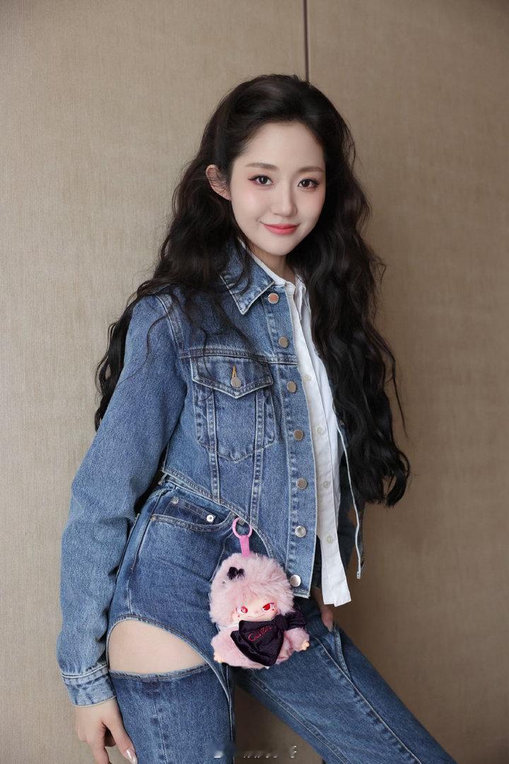 万千惠曝毕业十年没有交过新朋友 万千惠说毕业十年没交新朋友，结婚生子创业把日子过