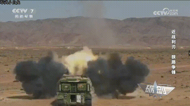 大炮“上刺刀”，155mm自行榴弹炮平射，精准命中，目标直接被炸成碎片