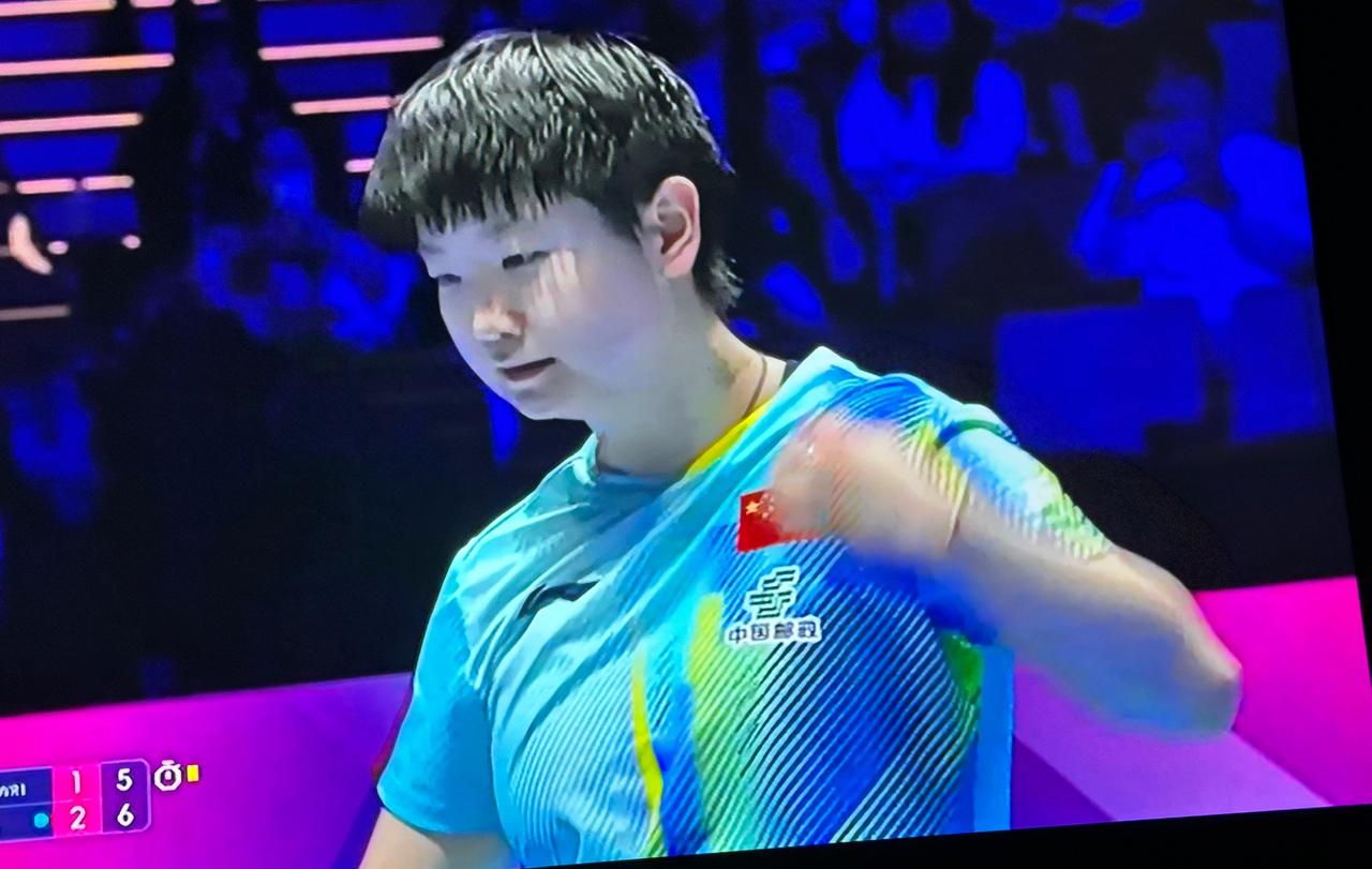 澳门世界杯女子单打，孙颖莎力克蒯曼晋级女单八强，孙颖莎确实是赢了，但赢得非常艰难