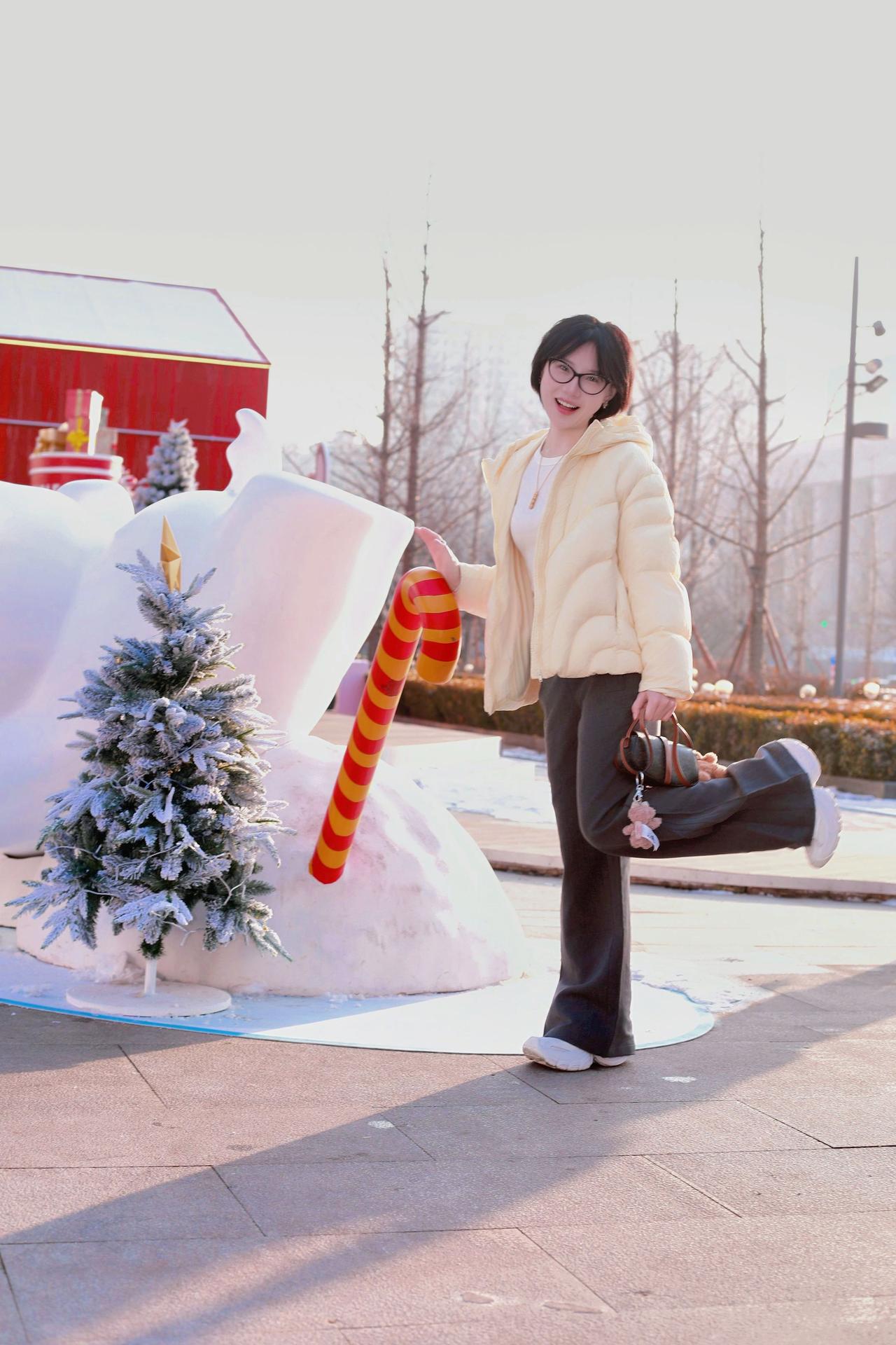 太原人像摄影约拍跟拍人像写真 拍照打卡 万象城迎新年人像原创摄影@