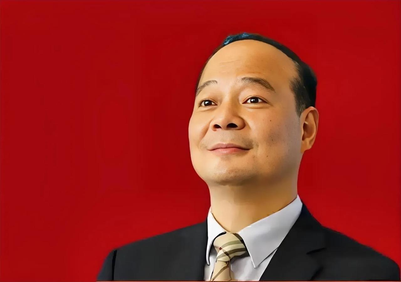 别笑曾毓群400亿美元装“穷”！这位香港富豪正把马斯克的游艇，熔铸成人类能源方舟