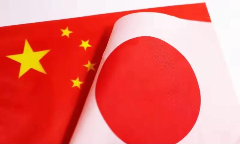 日本气炸了。当地时间7月13日，日本方面透露，日本海上保安厅多艘巡逻船只，上周为