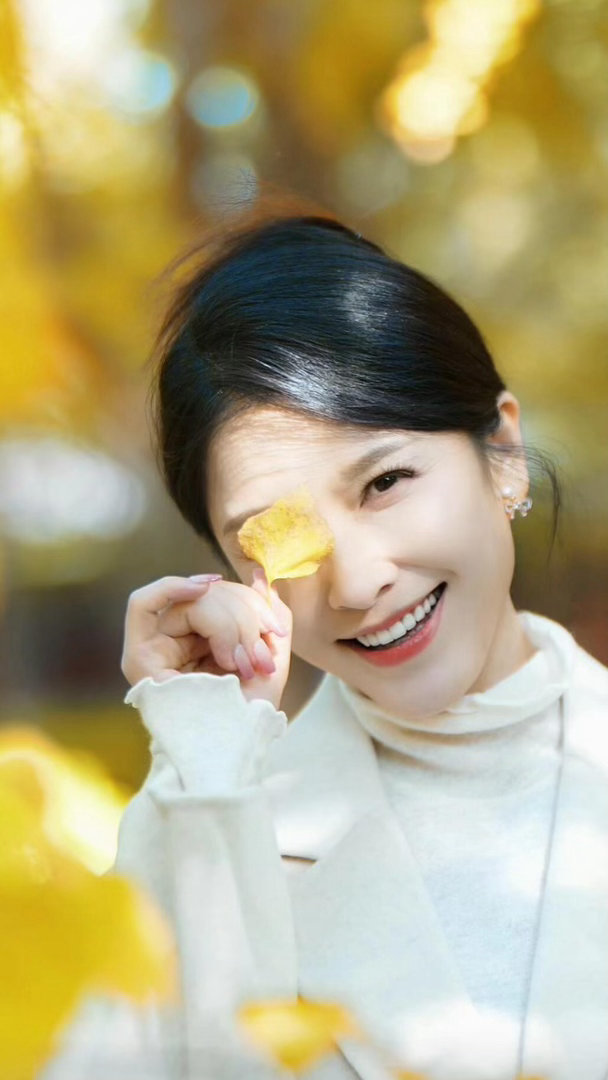 徐洁儿沈曼青下岗再就业 芒果你是会搞事情的！把《海豚湾恋人》的沈曼青请来乘风破浪