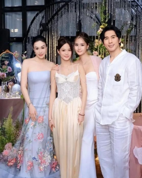 钟丽缇为二女儿Jaden举办18岁生日派对！大家盛装出席，好隆重，不得不说，这家