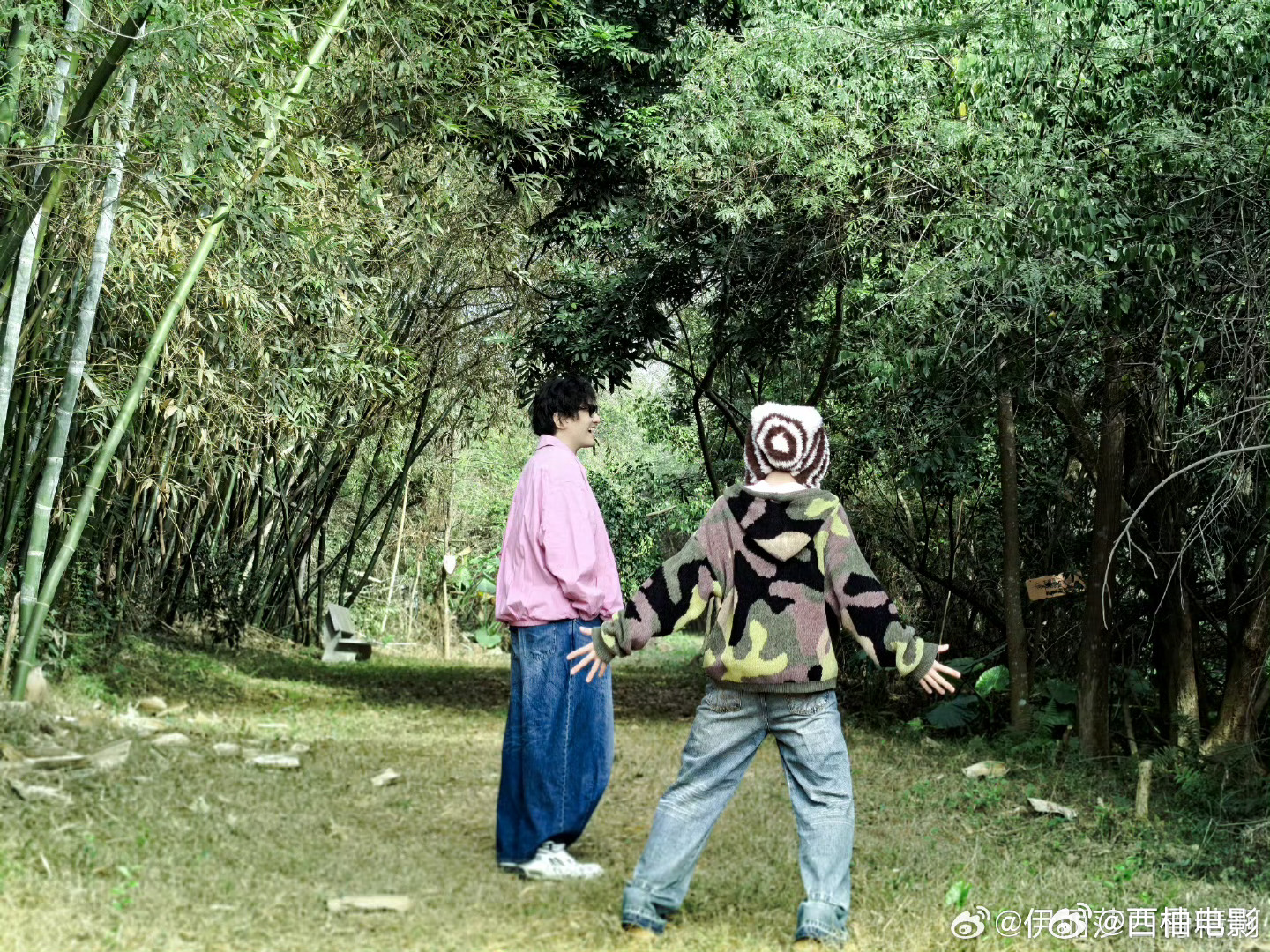 汪铎镜头下的穆祉丞两个人关系真不错！ 