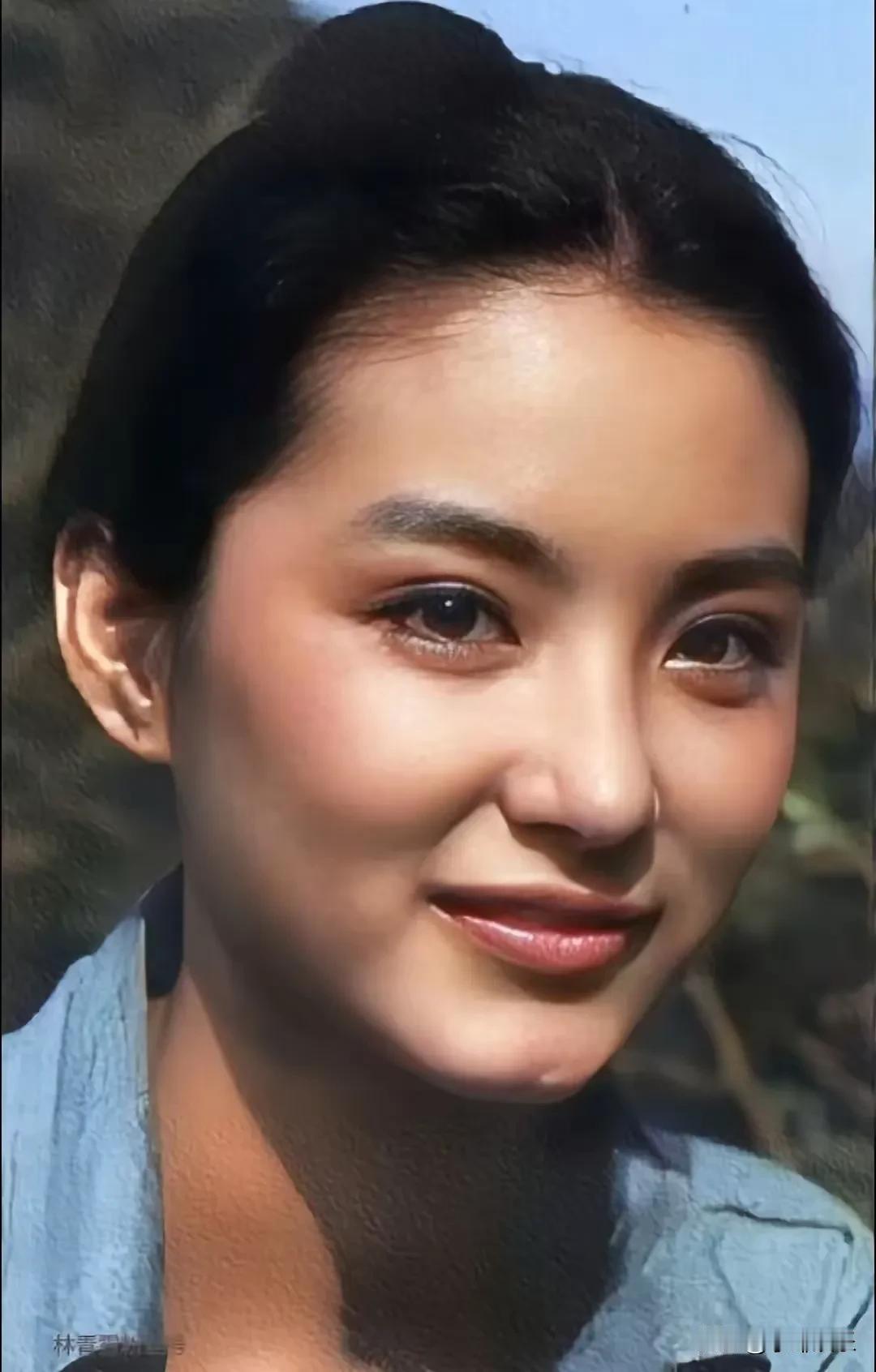 这才是真正的天生丽质！整张脸完美无缺，360度无死角的漂亮。前无古人 、后无来者