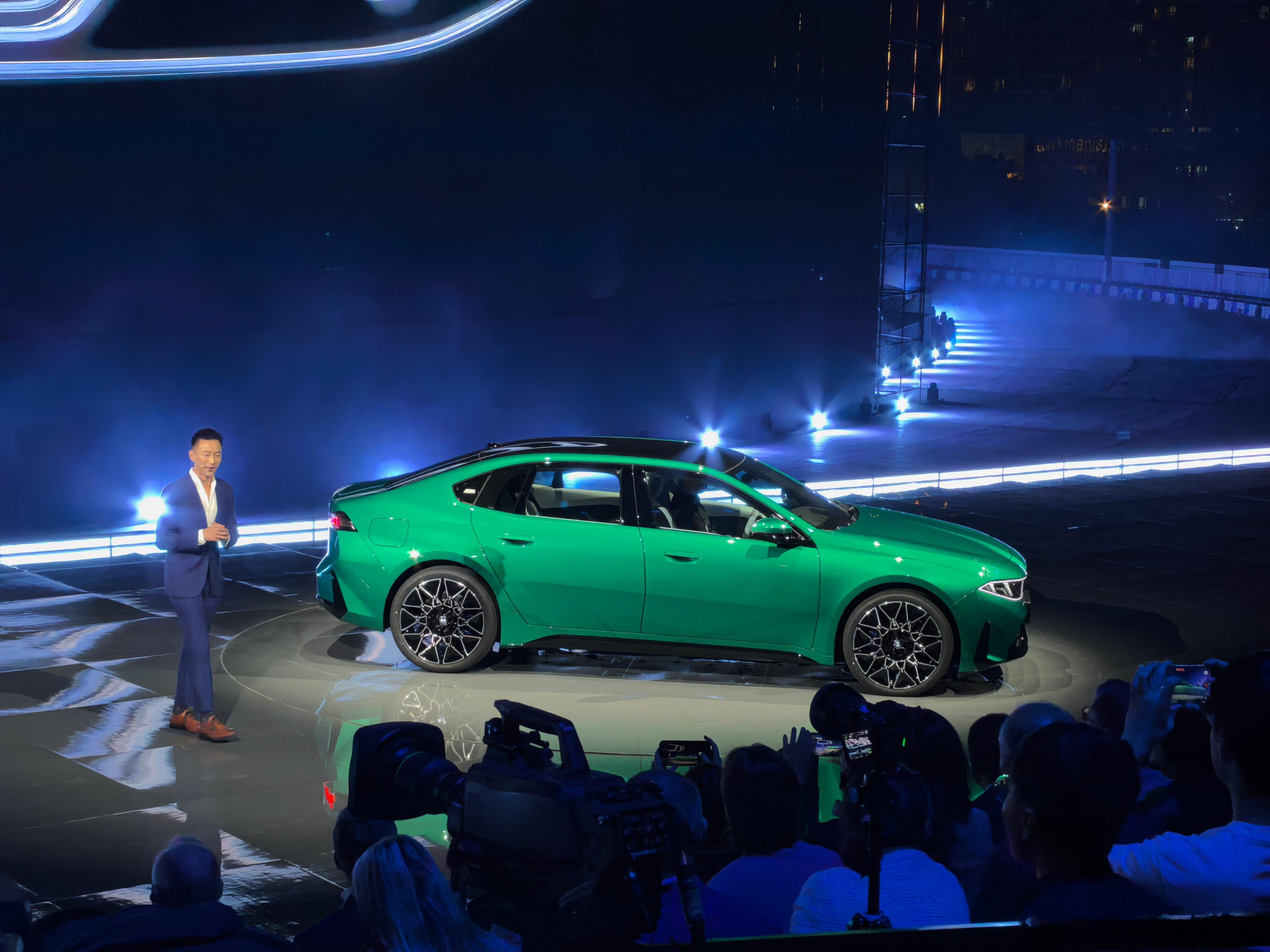 新世代宝马i3长轴距版亮相 4月22日，在北京举行的BMW品牌之夜 上新世代宝马