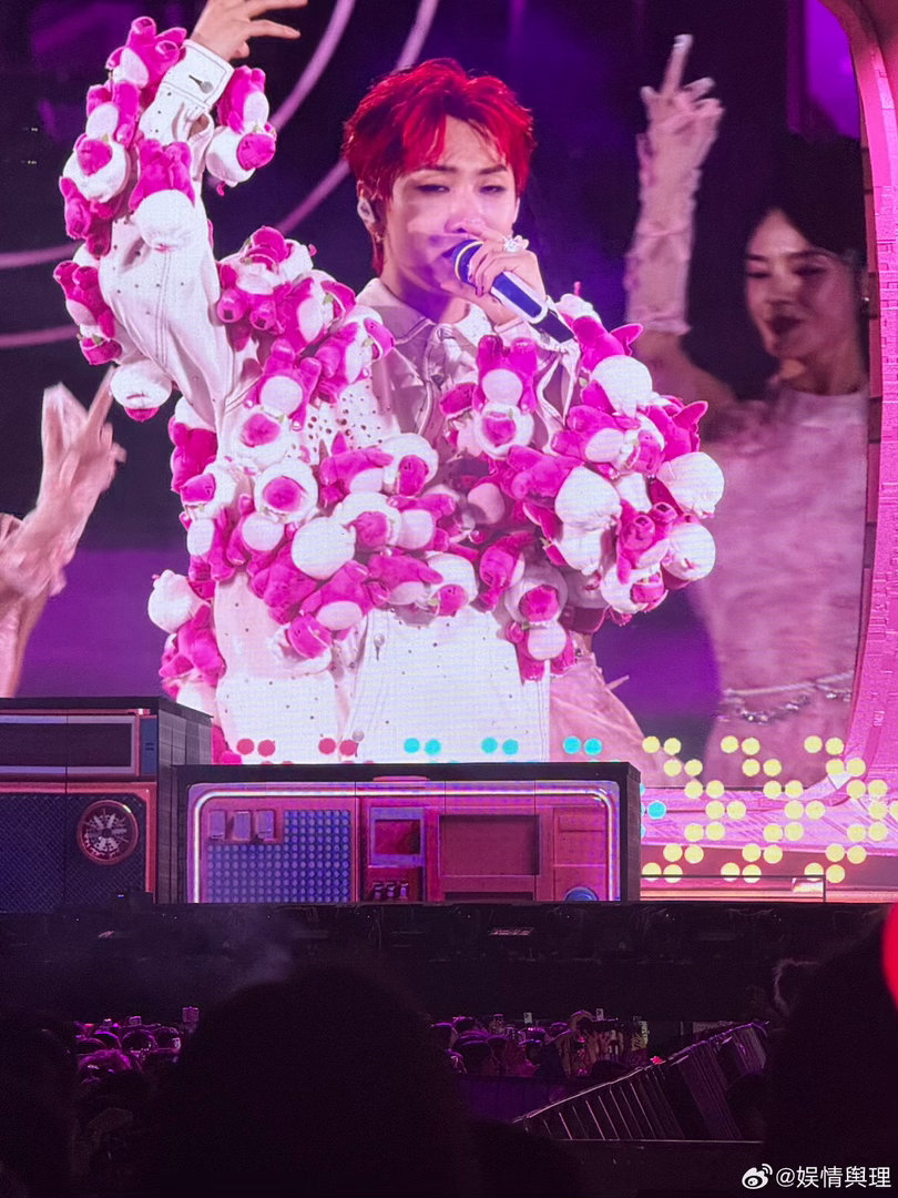 汪苏泷新加坡收官talking 新加坡收官场的talking太好哭了！提到国外巡