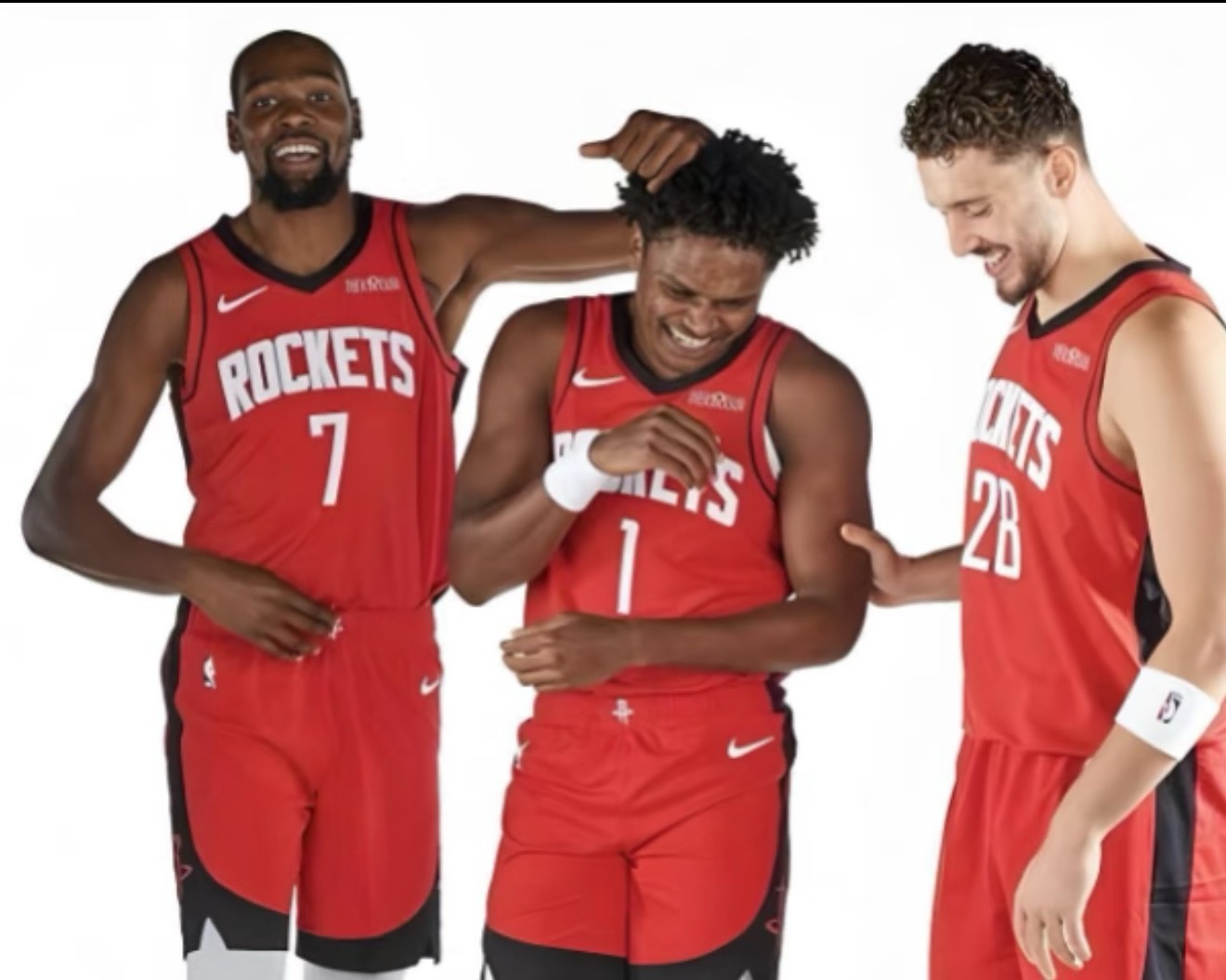 随着今日火箭大比分战胜奇才，宣告球队状态正是回暖，更让人惊喜的是新秀控卫谢泼德适