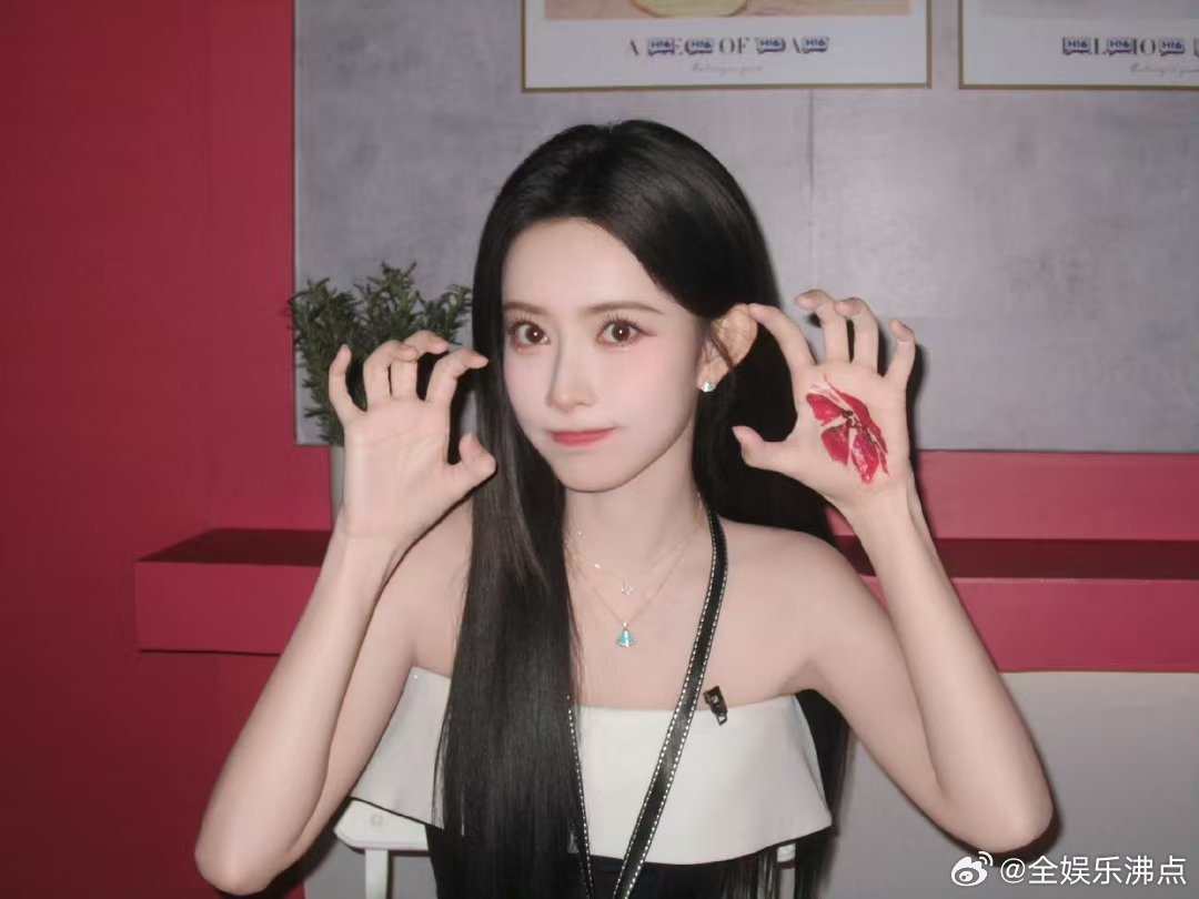 孟子义可爱成这样没救了你好星期六 孟姐私下就是大眼萌妹本妹！对着王星越、向涵之比