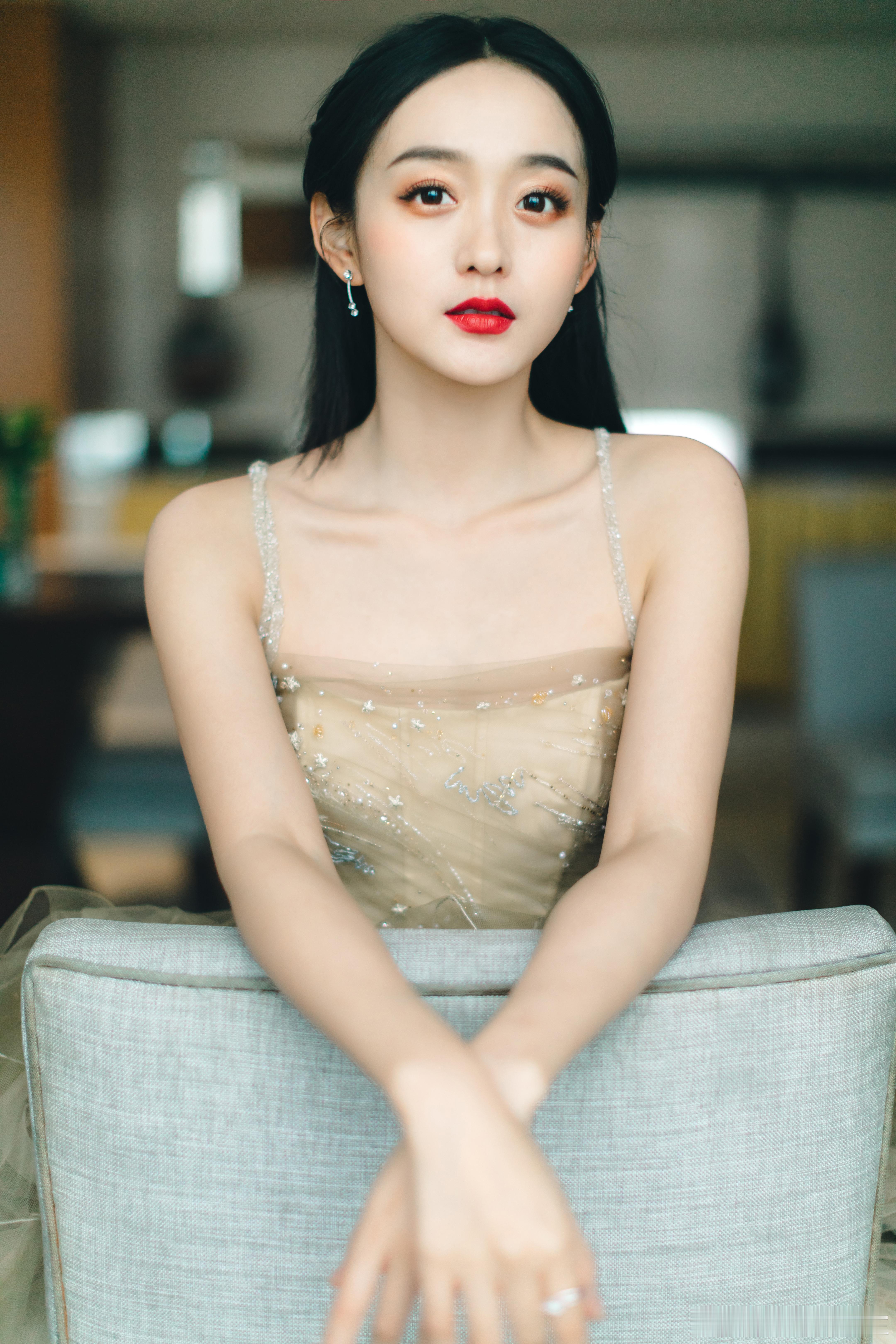 何泓姗 ​​​