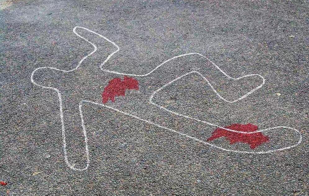 11月的苏州，快递员小李骑着电动车奔波在大街小巷，电动车后车厢上，还残留着未送完