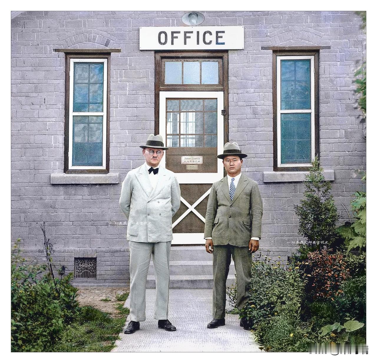 南京大屠杀的重要见证者(图左) 约翰·海因里希·德特勒夫·拉贝（John Hei