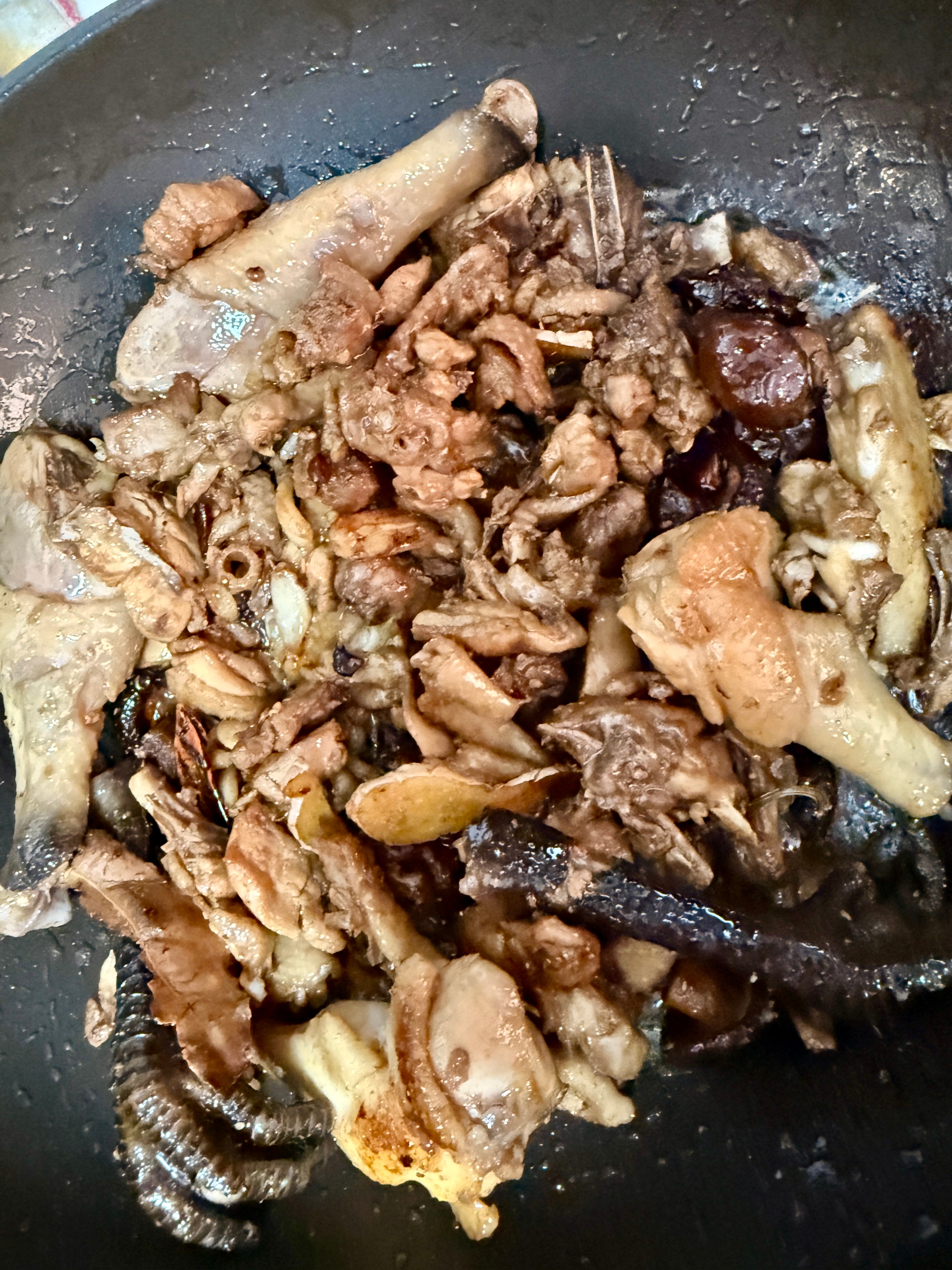 队友的这个偏焦香的黄焖鸡做法绝了！巨巨进味 鸡油都能下两碗饭！边吃边尖叫！就是想