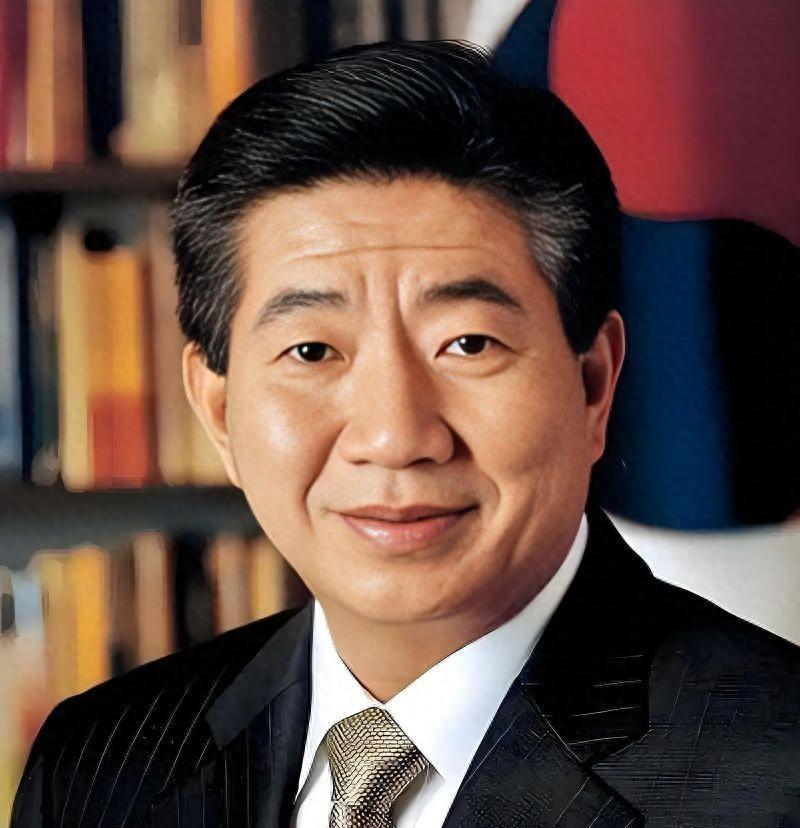 卢武铉究竟是为民请命的道德楷模还是因“三星案”被质疑损公肥私？真实评价如何呢
1