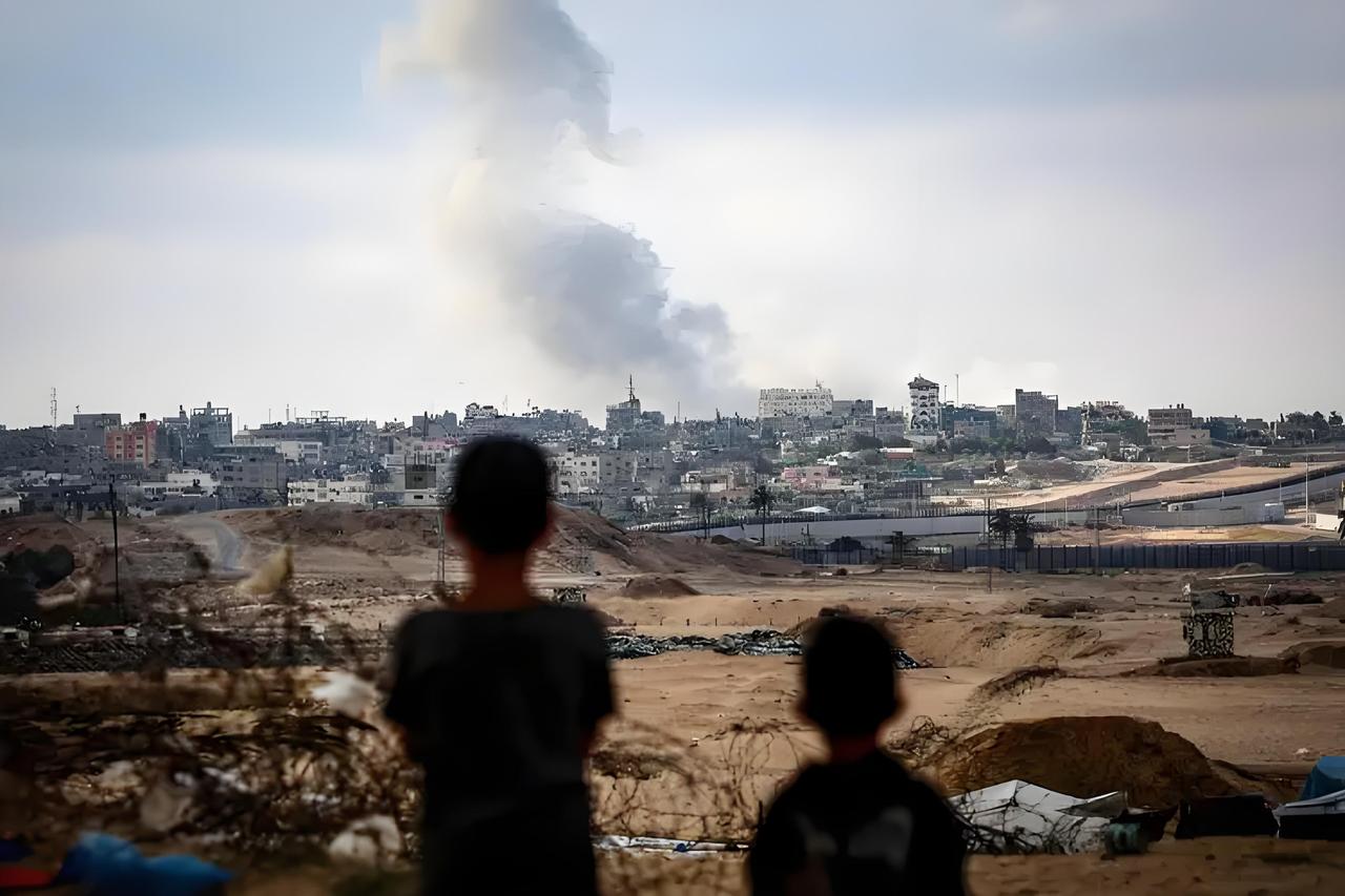 最新战况刷新认知：伊朗单日发动79波导弹反击，目标覆盖美军基地与以色列核心设施；